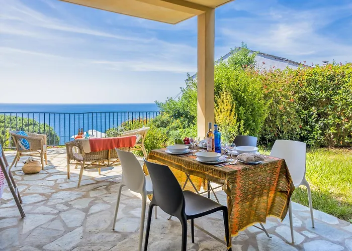 Les Terrasses D'erbalunga * Erbalunga (Corsica)