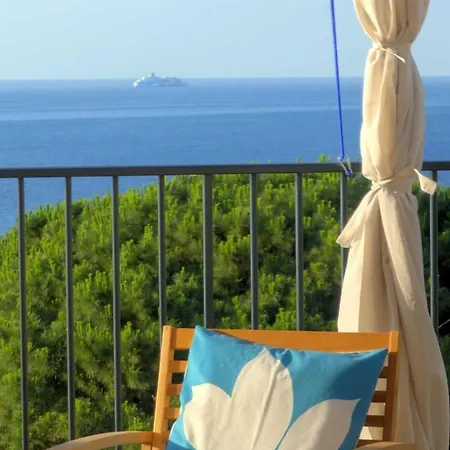 Les Terrasses D'erbalunga * Erbalunga (Corsica)