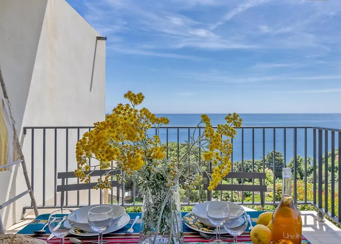 Les Terrasses D'erbalunga * Erbalunga (Corsica)