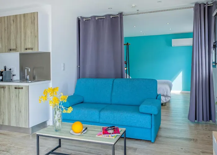 Les Terrasses D'erbalunga * Erbalunga (Corsica)